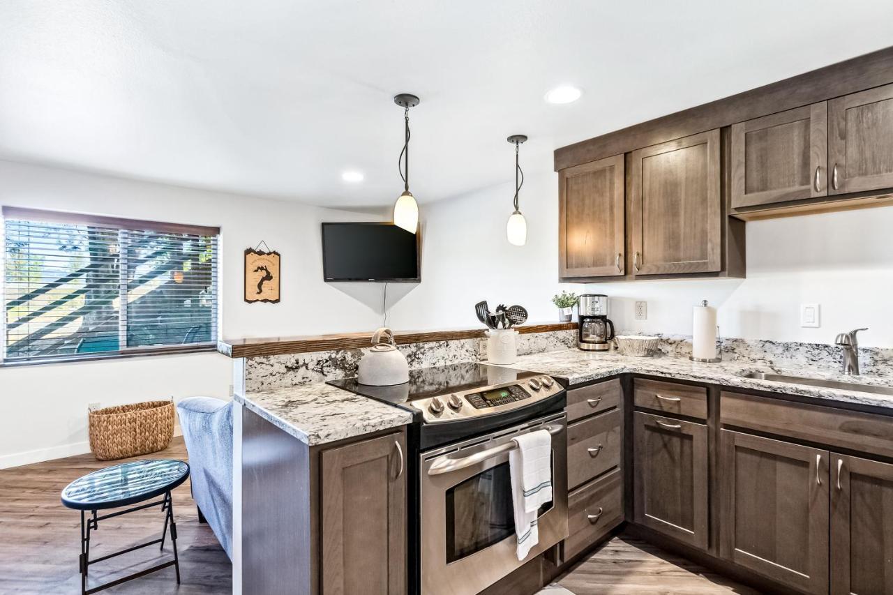 Appartamento Driftwood Waterfront Gem Sandpoint Esterno foto